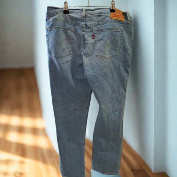 Levi’s Mid-Rise Boyfriend Jeans Size 30 – Relaxed Fit Denim - Picture 2 of 6
